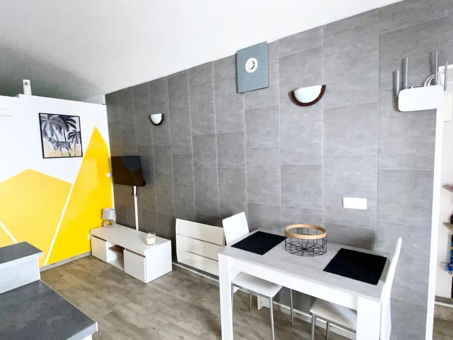 Location T1 Bis Apartment Le Pouzin Bagian luar foto